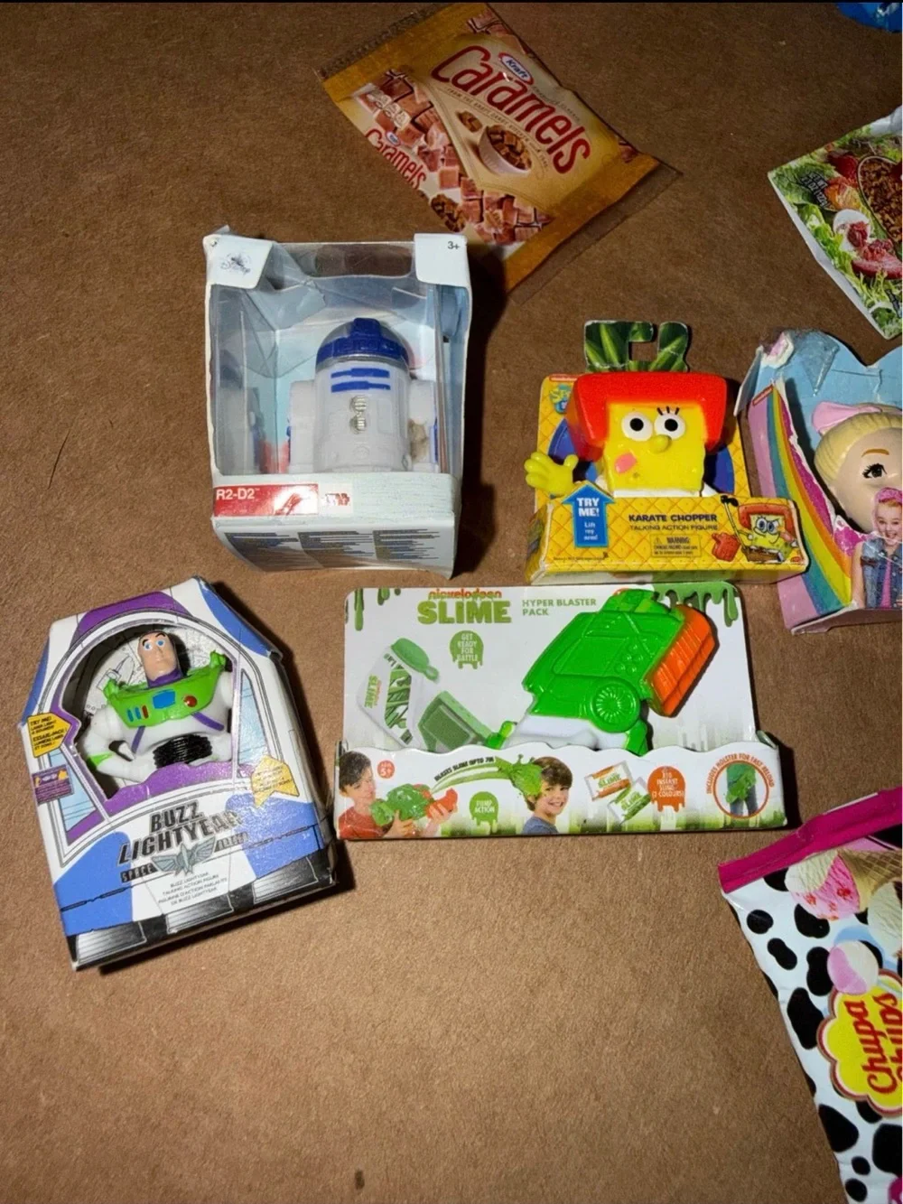 Zuru Mini Brands Buzz R2D2 SpongBob and more A2
